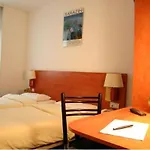 Le 21eme Otel 2*